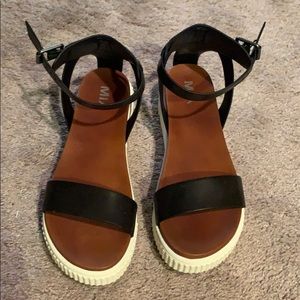 MIA platform sandals 7.5